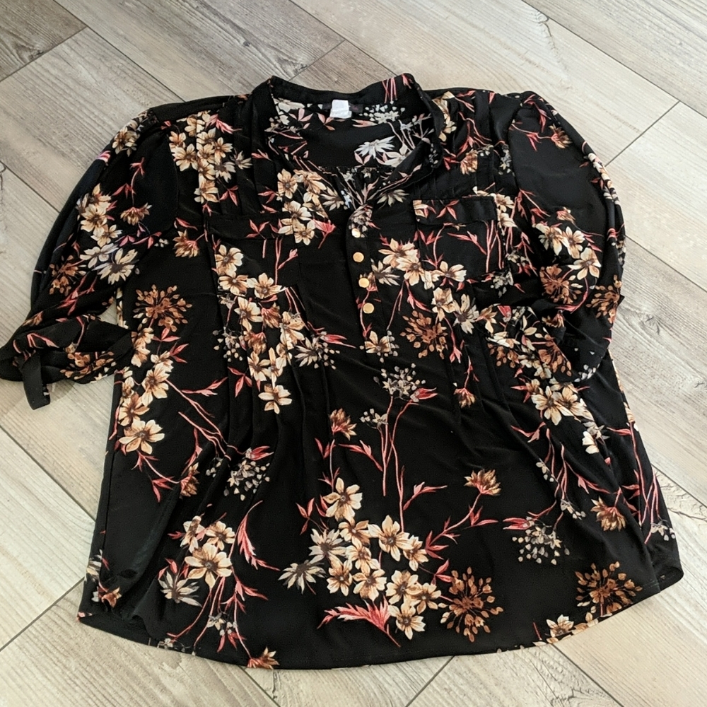 Black floral top